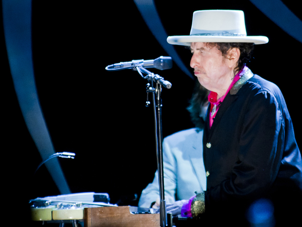 Bob Dylan estreia nos palcos do Vietnã com show em Ho Chi Minh neste domingo (10) (Foto: AP)