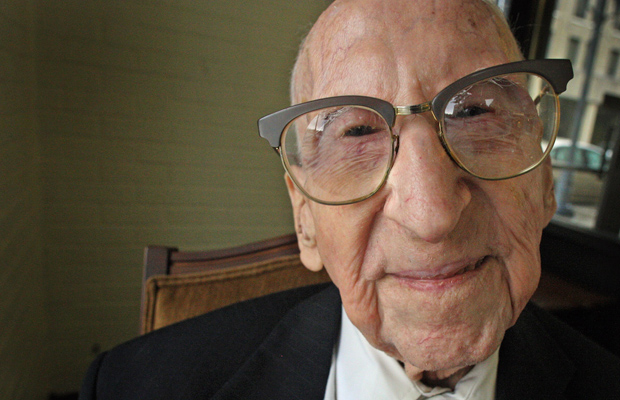 * Morre aos 114 anos nos EUA o homem mais velho do mundo.
