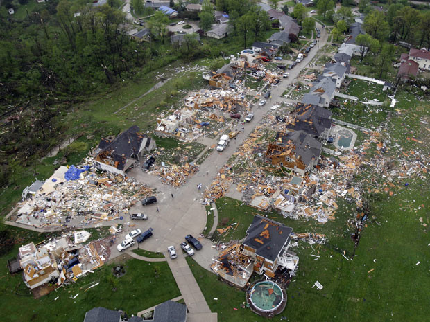 Tornado st louis (Foto: Jeff Roberson/AP)