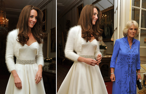 Kate ao lado de Camila, duquesa da Cornualha e mulher de Charles (Foto: Reuters)