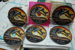 Polícia Civil de Manaus divulgou cópias do game 'Mortal Kombat que foram furtadas (Foto: Divulgação/Polícia Civil do Amazonas)