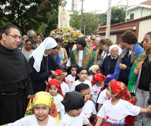 Católicos comemoram Dia de Nossa Senhora de Fátima em SP (Luis Cleber/AE)