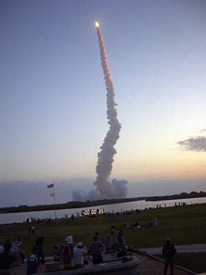 Endeavour é lançada para a missão STS-59, em 1994 (Foto: Nasa)