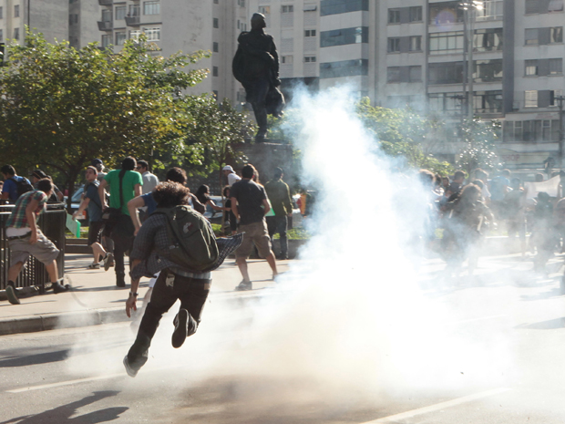 dispersa marcha maconha (Foto: Daniel Teixeira/Agência Estado)