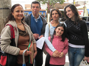 Família da cineasta Paula Bleier irá para os EUA em julho (Foto: Luciana Bonadio/G1)