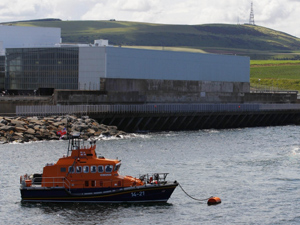 A central nuclear em Tornless, na Escócia. (Foto: Reuters / via BBC)