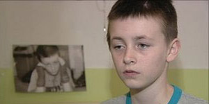 O garoto britânico Lee McMillan (Foto: BBC)