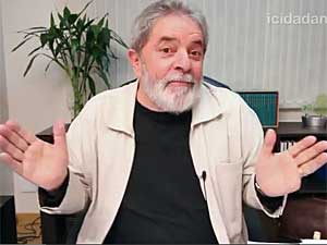 Lula usa um vídeo para falar aos internautas. (Foto: Reprodução)