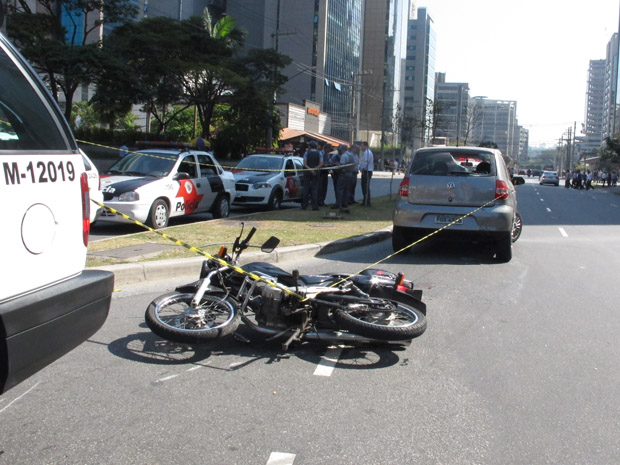 Suspeitos morreram após troca de tiros na Vila Olímpia (Foto: Paulo Toledo Piza/G1)