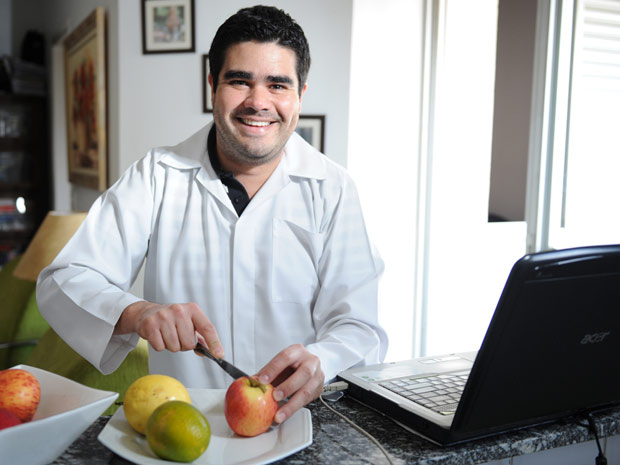 Gustavo Veronezi voltou aos estudos em curso técnico de nutrição (Foto: Raul Zito/G1)