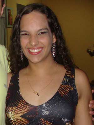 Viviane Coutinho Leal, de 17 anos, estuda até as 21h para se preparar para o Enem (Foto: Arquivo pessoal)