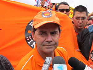 Paulo Pereira da Silva, presidente da Força Sindical, disse que sentiu a falta da CUT em manifestação (Foto: Glauco Araújo/G1)