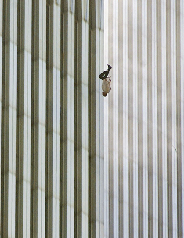 'The Falling Man', imagem icône do 11 de Setembro (Foto: Richard Drew/AP)