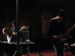 Radiohead toca ao vivo 'The king of limbs' (Foto: Reprodução)