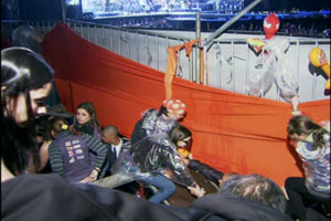 Queda de estrutura durante show de Ivete Sangalo no Anhembi (Foto: Reprodução / TV Globo)