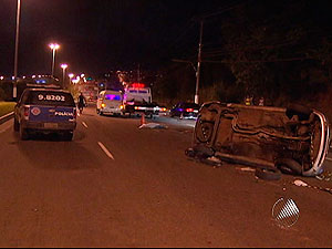 Acidente na Avenida Paralela, em Salvador (Foto: Reprodução/TV Bahia)