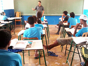 Escola Maria Macedo (Foto: Denise Soares/G1)