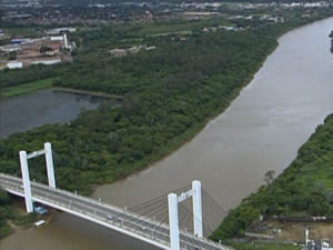 Ponte Sérgio Motta interditada (Foto: Reprodução/TVCA)