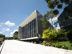 Assembleia Legislativa do Paraná gasta R$ 3,4 milhões mensais com aposentadorias (Foto: Divulgação/Nani Gois/Assembleia Legislativa do Paraná)