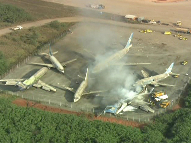 Outros cinco aviões estão na área restrita (Foto: Reprodução/TV Globo)