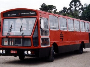 Na foto, o primeiro ônibus Expresso de Curitiba (Foto: Divulgação)