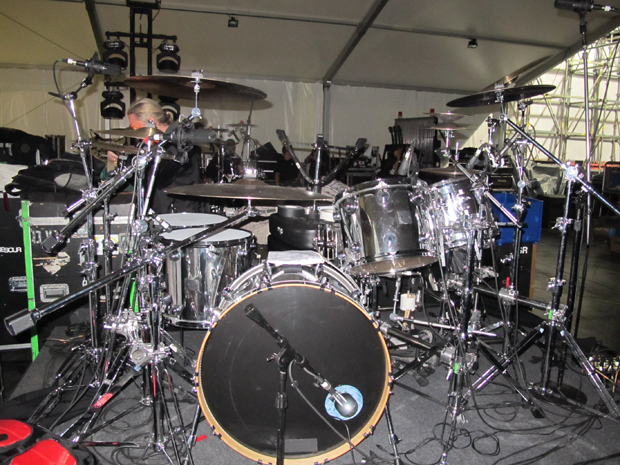 Kit da bateria de Mike Portnoy, o baterista do Stone Sour (Foto: Gustavo Miller/G1)