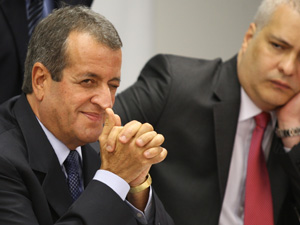 Valdemar Costa Neto, durante sessão que rejeitou processo no Conselho de Ética (Foto: Ed Ferreira/Agência Estado)