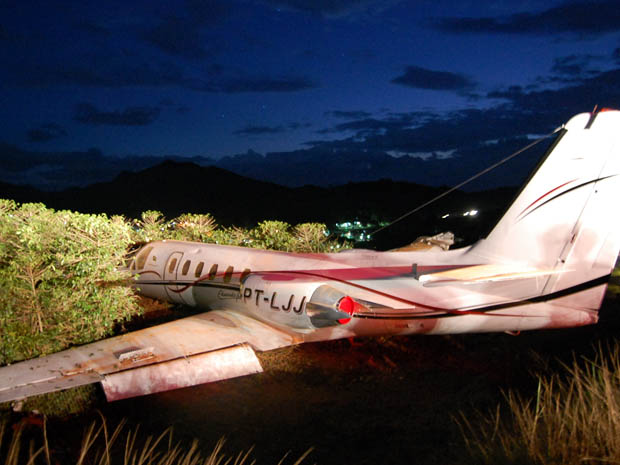 Avião de Eduardo Costa sofre acidente em Manhuaçu, na Zona da Mata (Foto: Portal Caparaó)