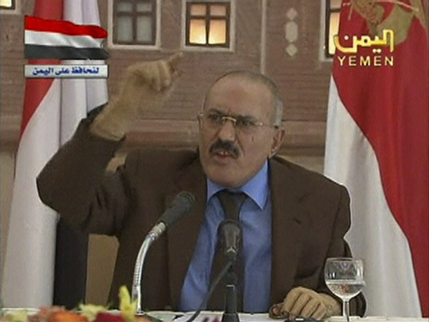 Saleh durante seu discuso transmitido pela TV estatal do Iêmen (Foto: Reuters)