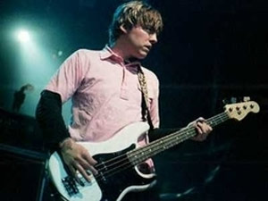 Mikey Welsh, ex-baixista do Weezer (Foto: Divulgação)