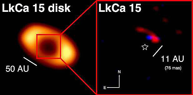 À esquerda, o disco de gás e poeira com um espaço vazio no 
meio que indica a presença de um planeta em formação. À direita, a 
imagem infravermelha mostra o planeta (em azul) (Foto: A. Kraus 
& M. Ireland 2011)