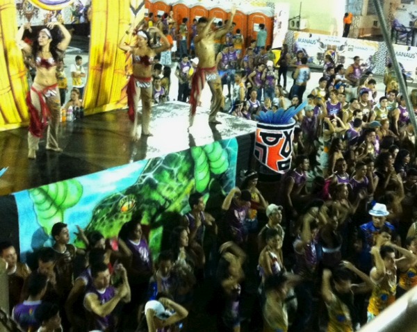 Boi Manaus,  a tradicional festa em comemoração ao aniversário da capital amazonense (Foto: Anderson Vasconcelos/G1)