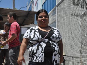 Lucélia de Oliveira, de 30 anos, vai fazer o Enem pela segunda vez, em Campo Grande, MS (Foto: Ricardo Campos Jr./G1 MS)