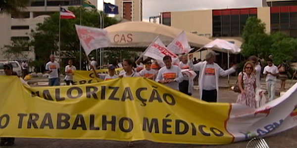 Paralisação dos médicos em Salvador (Foto: Reprodução/ TVBA)