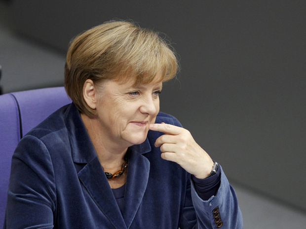 Merkel após discurso aos deputados do Bundestag (Foto: Reuters)