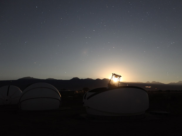 Telescópio Caisey Harlingten, em San Pedro de Atacama, no Chile, foi um dos que observou o eclipse (Foto: A. Maury/Nature)