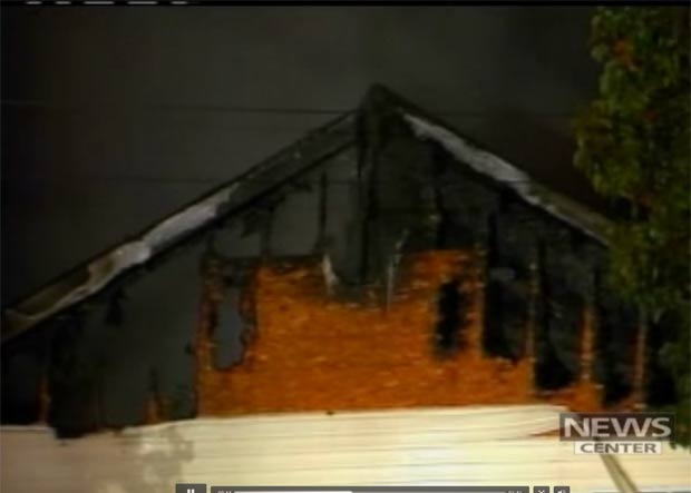Fogo destruiu casa em La Vergne, no estado do Tennessee. (Foto: Reprodução)
