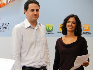 Tiago Lacerda e Flavia Rohlfs, coordenadora-executiva do comitê (Foto: Fernanda Brescia/G1)