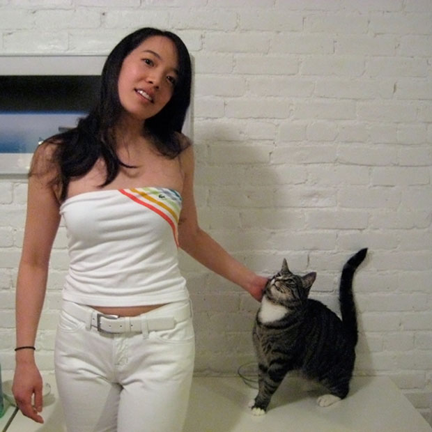 Wendy Cho e seu gato, que originou o site para arrecadar doaes para o resgate de felinos das ruas (Foto: Arquivo pessoal)