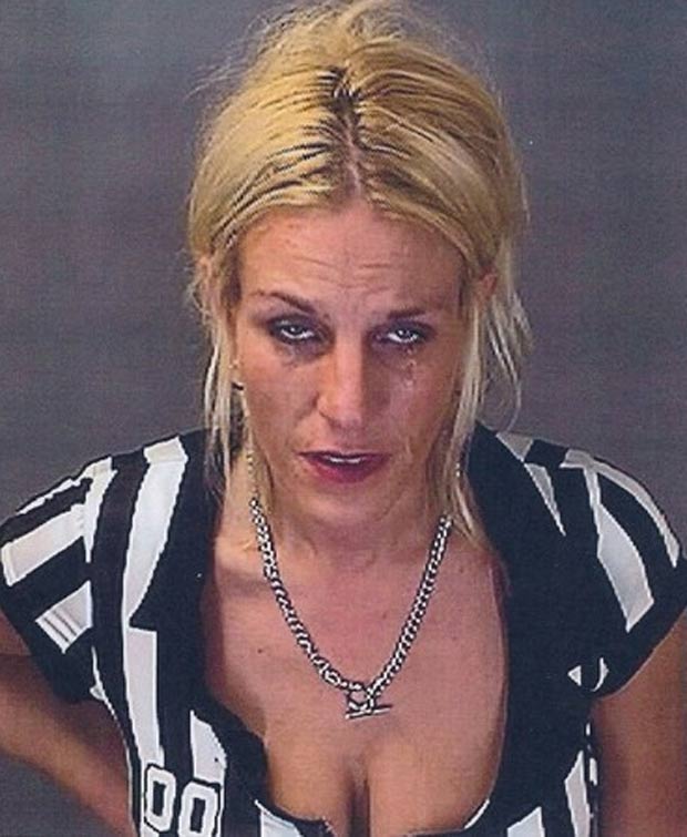Tisha Conklin, de 37 anos, foi presa acusada de dirigir bêbada. (Foto: Divulgação)