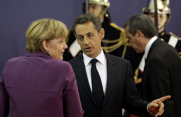 França e Alemanha pressionam Grécia, após anúncio de referendo (Foto: Reuters)