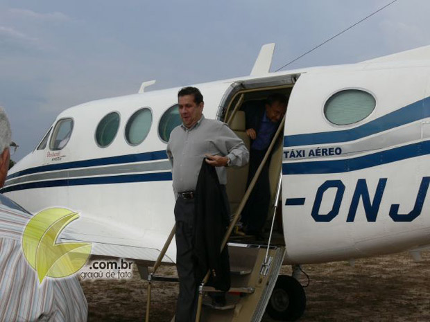 Lupi em avião que, segundo revista, foi pago por ONG (Foto: Reprodução / Jornal Grajaú de Fato)