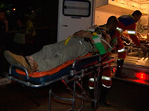 Acidente na BA-093 deixa quatro pessoas presas às ferragens, diz PRE (Foto: Imagem/ TV Bahia)
