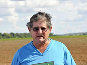 Agricultor investirá na conversão de pasto (Foto: Leandro J. Nascimento / G1)