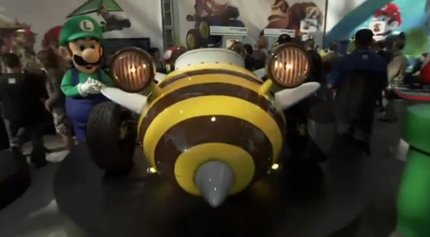 Carro Bumble Bee, no formato de abelha, usado no game (Foto: Reprodução)
