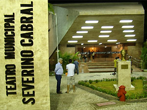 Teatro Severino Cabral passou por reforma recente (Foto: Divulgação/PMCG)