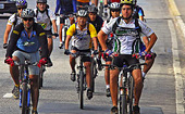 Andar de bicicleta 
alivia o estresse
 (Andar de bicicleta alivia o estresse (Serginho Coutinho/ Vc no G1))