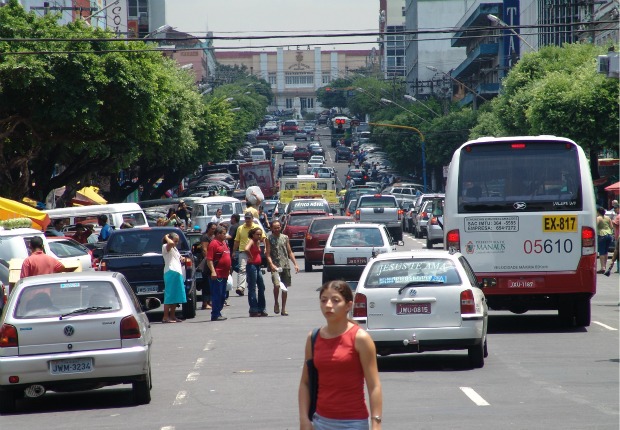 Avenida Eduardo Ribeiro, Centro de Manaus (Foto: AVG/Rede Amazônica)