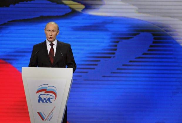 Vladimir Putin durante o congresso de seu partido neste domingo. (Foto: Alexander Nemenov/AFP)
