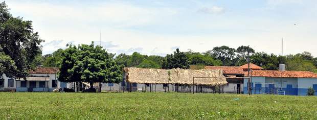sede administrativa da aldeia umutina  (Foto: Ericksen Vital / G1)